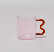 Load image into Gallery viewer, Glass Wave Handle Mug
