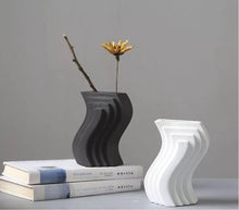 Load image into Gallery viewer, Geo Vases
