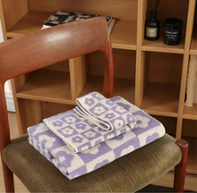 Load image into Gallery viewer, Flower Towels
