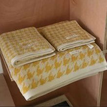 Load image into Gallery viewer, Houndstooth Cotton Towels
