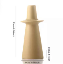 Load image into Gallery viewer, Orbital vases
