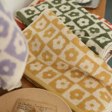 Load image into Gallery viewer, Flower Towels
